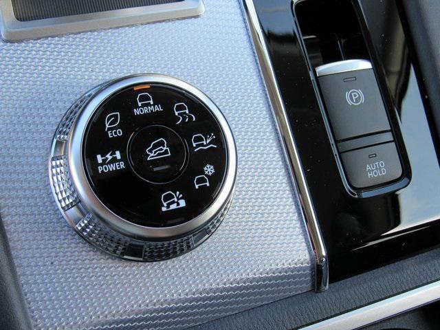 new 2025 Mitsubishi Outlander PHEV car, priced at $39,970