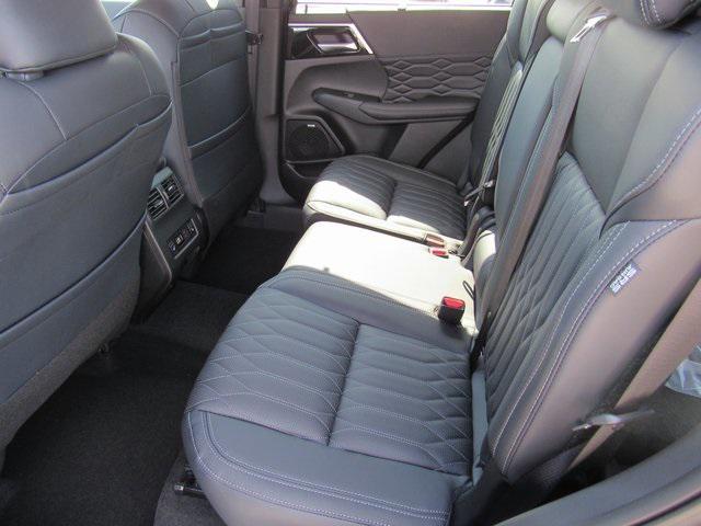 new 2025 Mitsubishi Outlander car, priced at $33,745