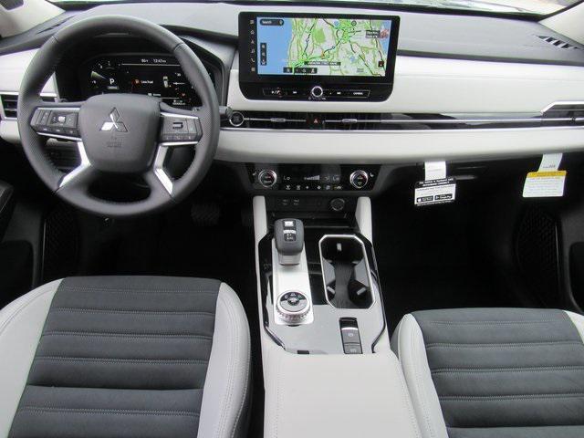 new 2025 Mitsubishi Outlander car, priced at $30,040
