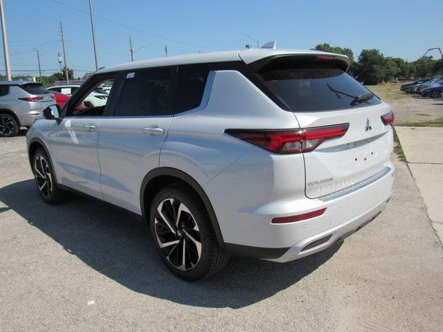 new 2024 Mitsubishi Outlander car, priced at $27,050