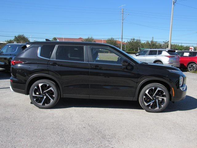 new 2024 Mitsubishi Outlander car, priced at $25,865