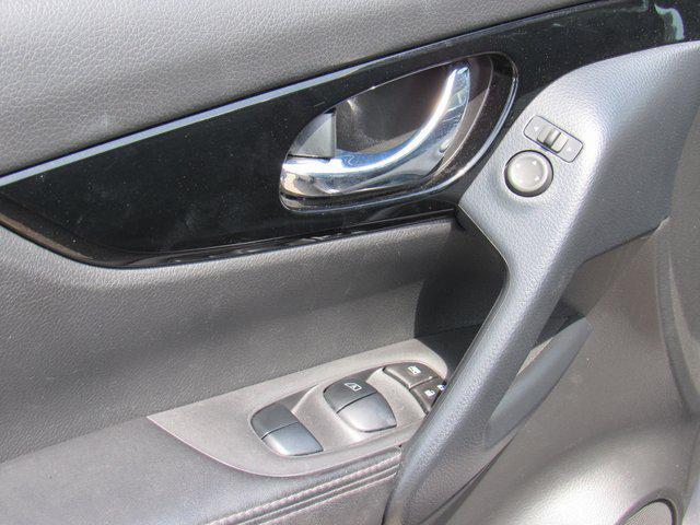used 2022 Nissan Rogue Sport car, priced at $19,995