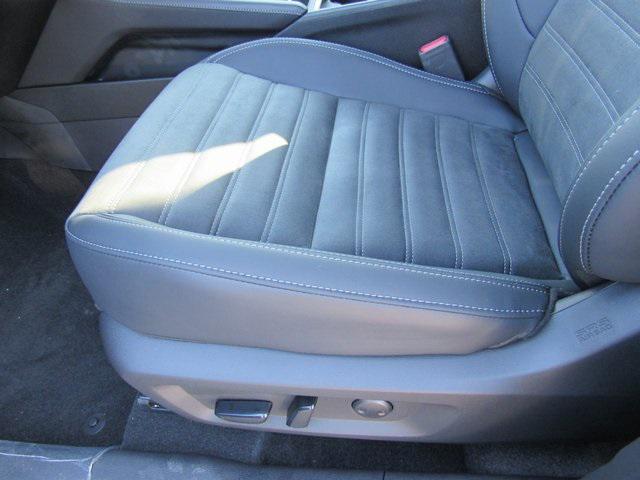 new 2025 Mitsubishi Outlander PHEV car, priced at $36,200