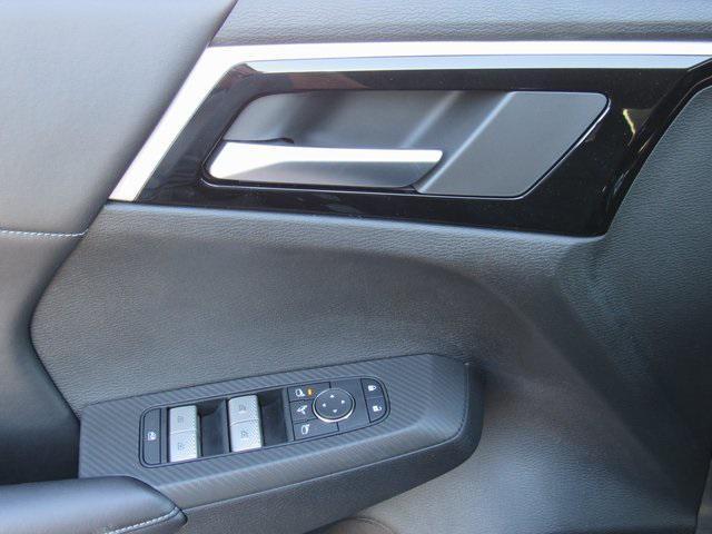 new 2025 Mitsubishi Outlander PHEV car, priced at $36,200