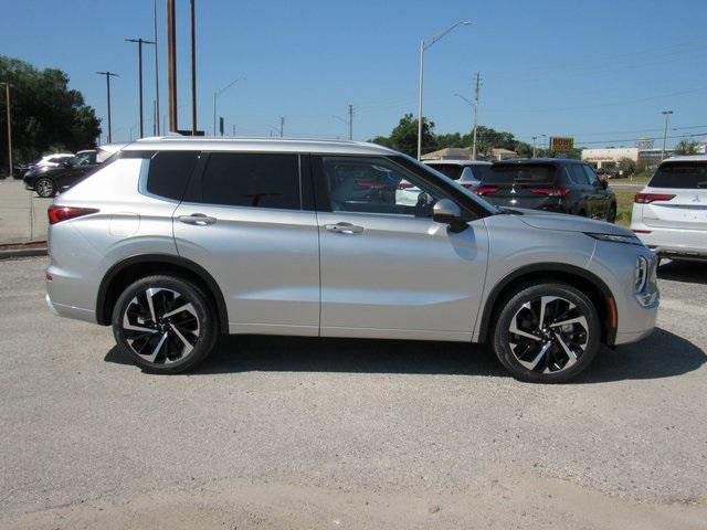 new 2024 Mitsubishi Outlander car, priced at $29,675