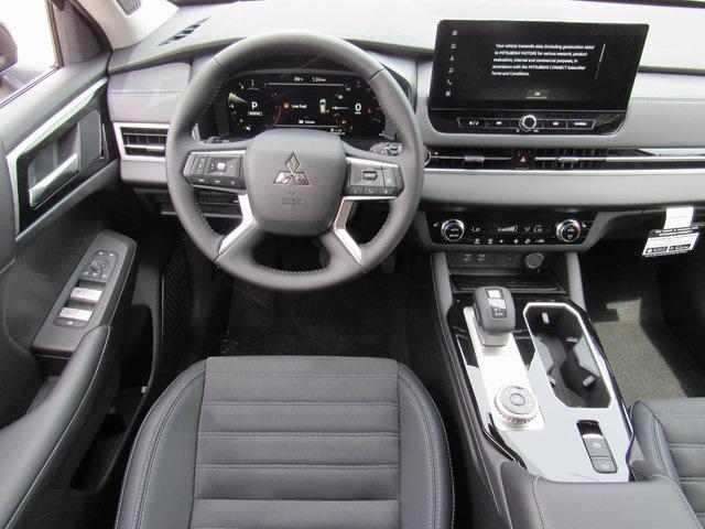 new 2025 Mitsubishi Outlander car, priced at $30,915