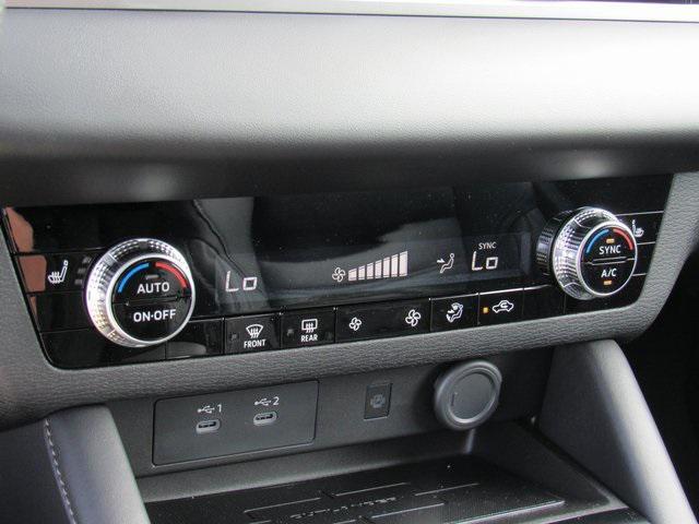new 2025 Mitsubishi Outlander car, priced at $29,345