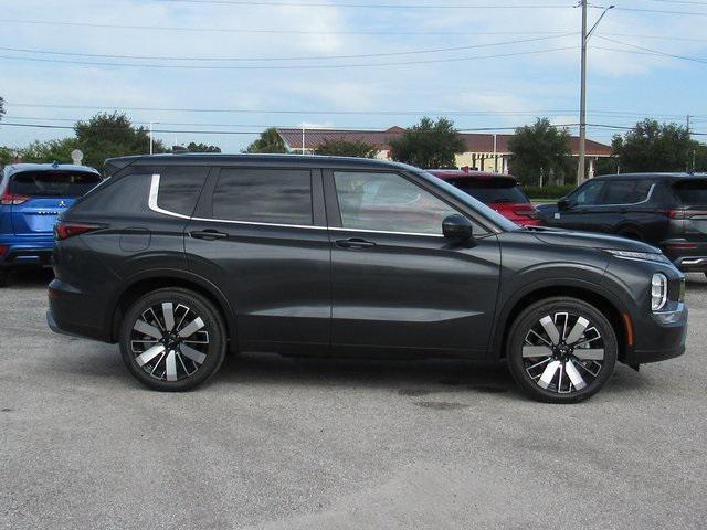 new 2025 Mitsubishi Outlander car, priced at $29,345