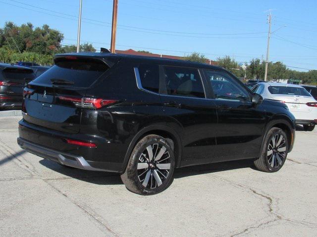 new 2025 Mitsubishi Outlander car, priced at $32,040