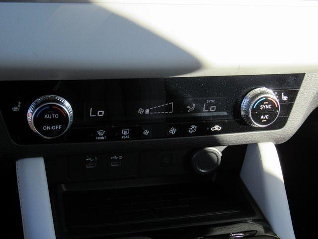 new 2025 Mitsubishi Outlander car, priced at $32,040