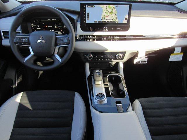 new 2025 Mitsubishi Outlander car, priced at $32,040