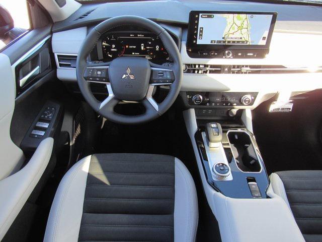 new 2025 Mitsubishi Outlander car, priced at $32,040