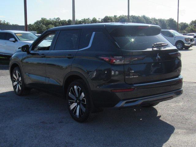 new 2025 Mitsubishi Outlander car, priced at $25,205