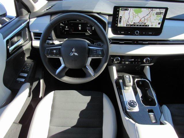 new 2025 Mitsubishi Outlander car, priced at $29,795