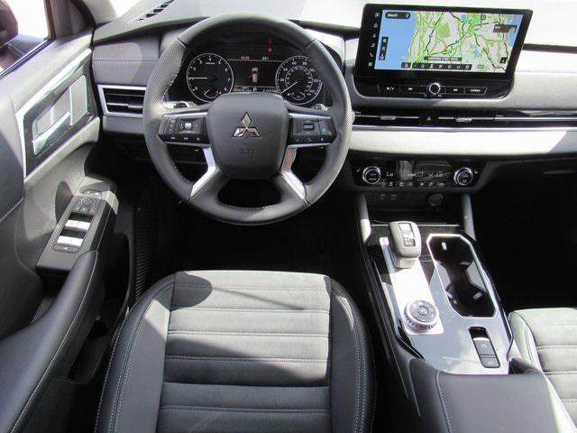 new 2025 Mitsubishi Outlander car, priced at $28,255