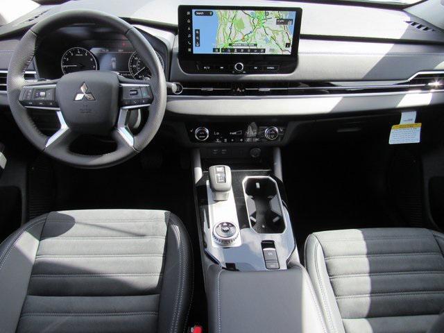 new 2025 Mitsubishi Outlander car, priced at $28,255