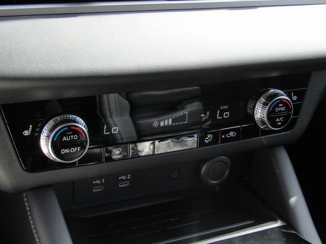 new 2025 Mitsubishi Outlander car, priced at $28,255