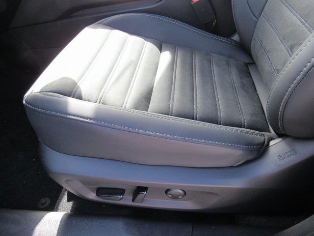 new 2025 Mitsubishi Outlander car, priced at $26,255