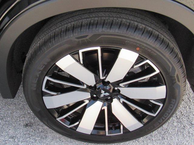 new 2025 Mitsubishi Outlander car, priced at $31,795