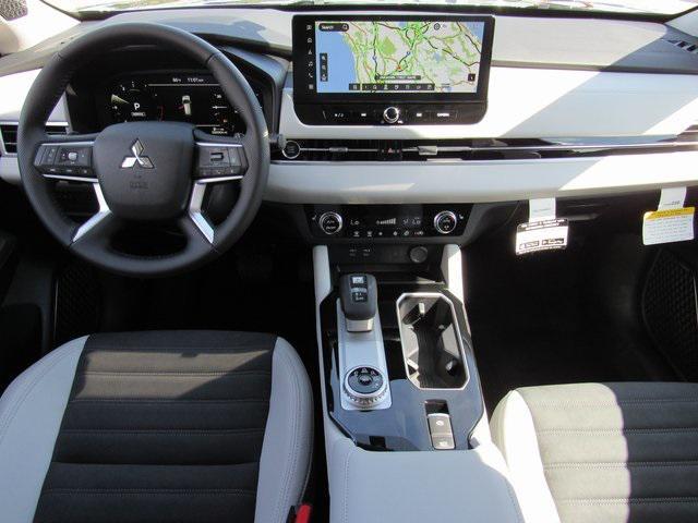new 2025 Mitsubishi Outlander car, priced at $31,795