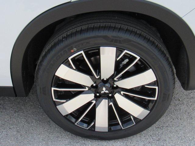 new 2025 Mitsubishi Outlander car, priced at $30,875