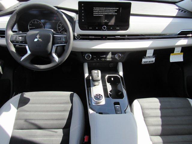 new 2025 Mitsubishi Outlander car, priced at $25,785