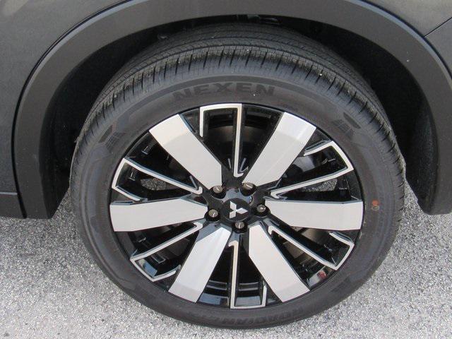 new 2025 Mitsubishi Outlander car, priced at $26,105