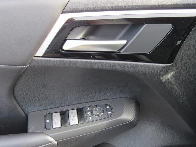 new 2025 Mitsubishi Outlander car, priced at $26,105