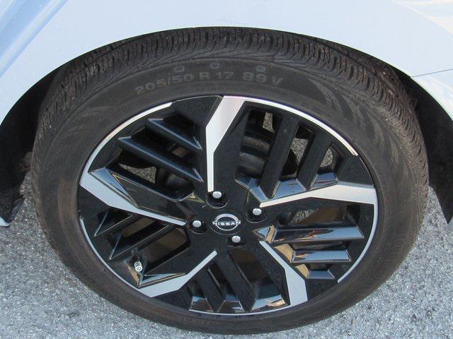 used 2023 Nissan Versa car