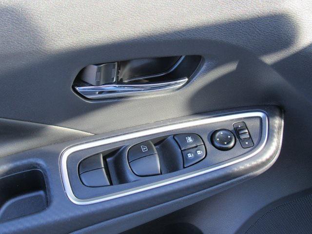used 2023 Nissan Versa car