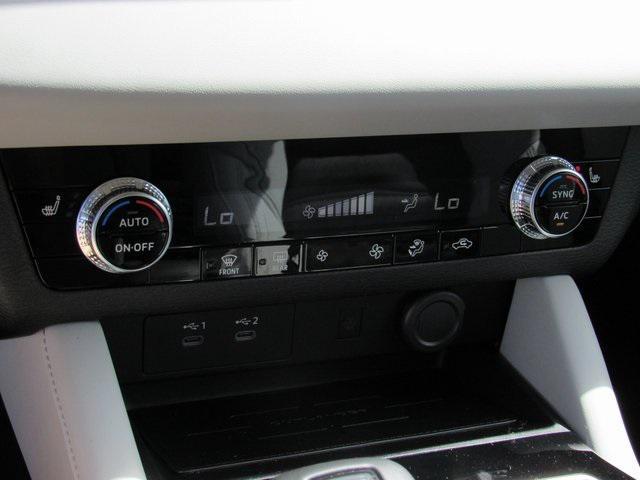 new 2025 Mitsubishi Outlander car, priced at $25,190