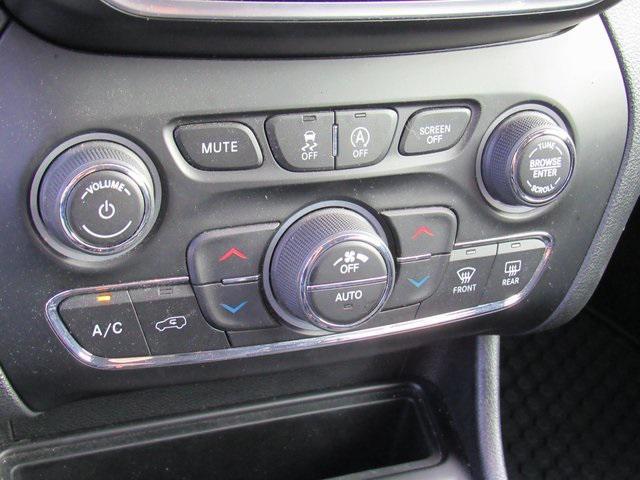 used 2019 Jeep Cherokee car, priced at $15,987