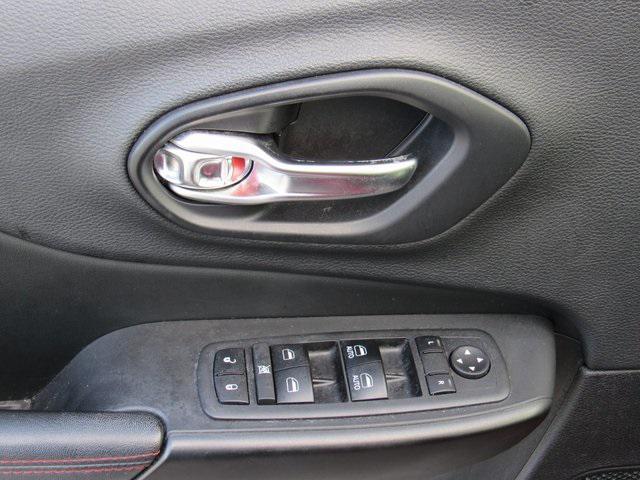 used 2019 Jeep Cherokee car, priced at $15,987