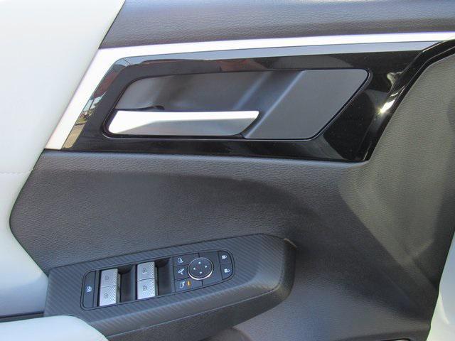 new 2025 Mitsubishi Outlander car, priced at $32,040