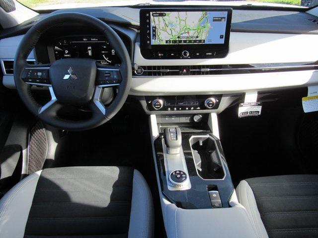 new 2025 Mitsubishi Outlander car, priced at $32,040