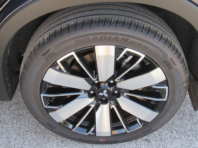 new 2025 Mitsubishi Outlander car, priced at $26,240