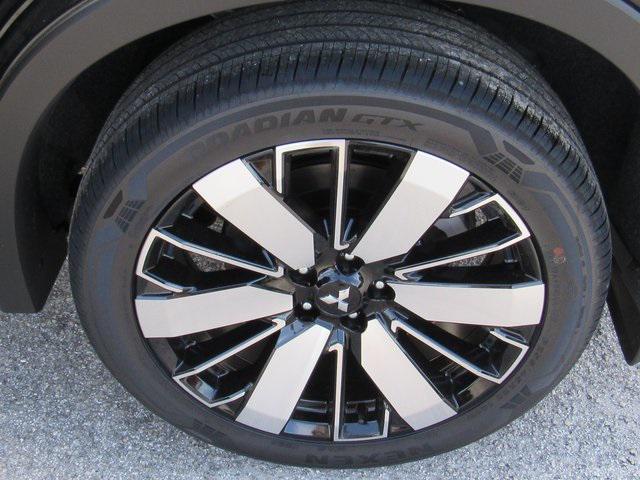 new 2025 Mitsubishi Outlander car, priced at $26,255