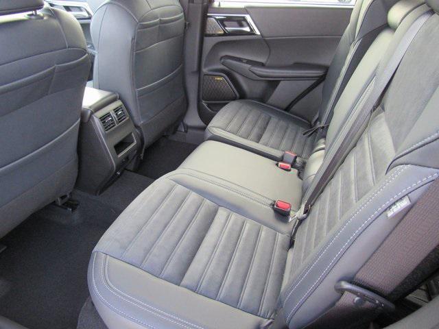 new 2025 Mitsubishi Outlander car, priced at $29,695