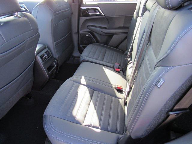 new 2025 Mitsubishi Outlander car, priced at $25,785