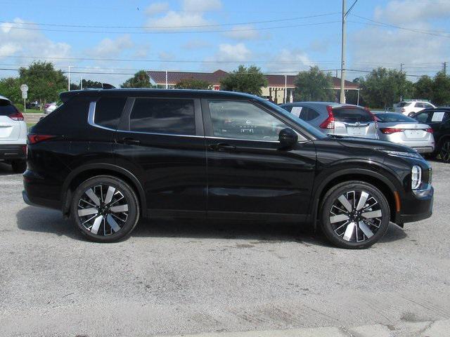 new 2025 Mitsubishi Outlander car, priced at $25,205