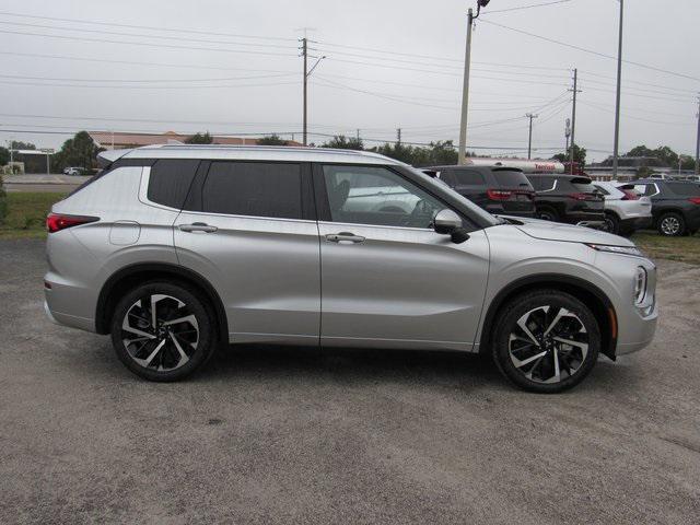 new 2024 Mitsubishi Outlander car, priced at $27,740