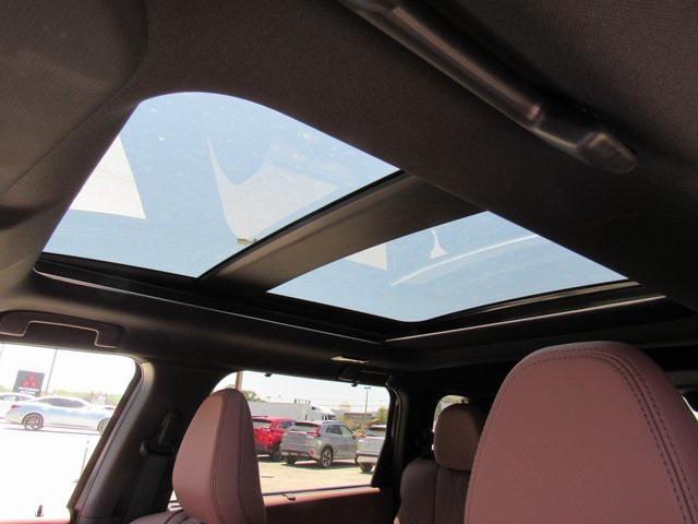 new 2025 Mitsubishi Outlander car, priced at $34,115