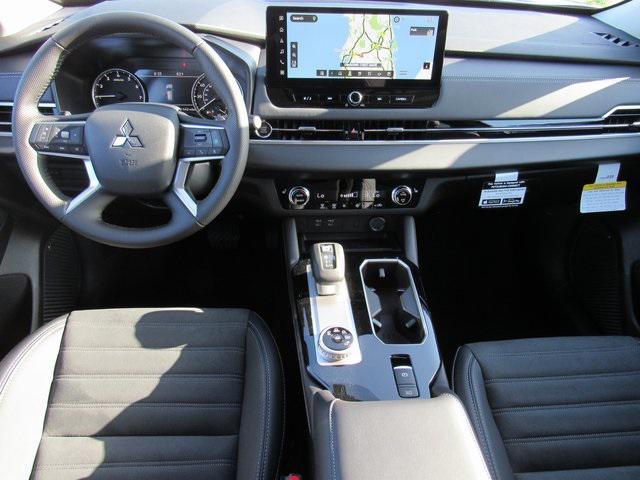 new 2025 Mitsubishi Outlander car, priced at $26,105
