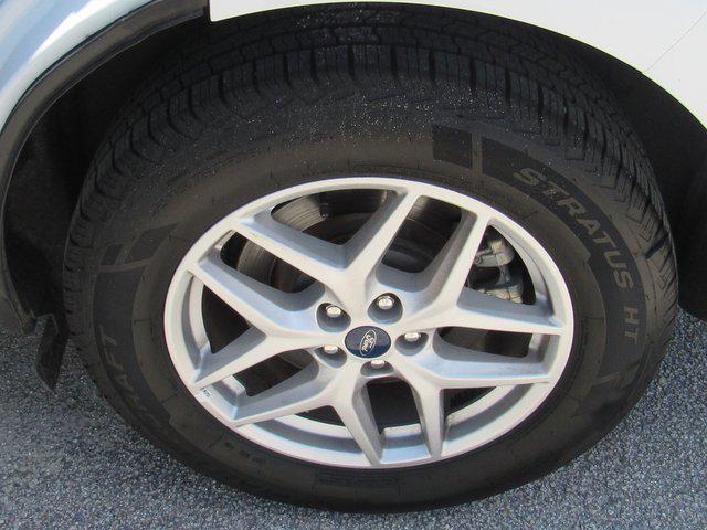 used 2022 Ford Edge car, priced at $18,993