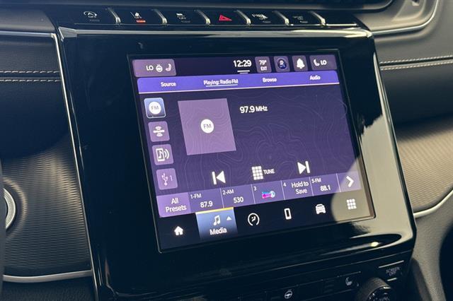 new 2025 Jeep Grand Cherokee car, priced at $42,225