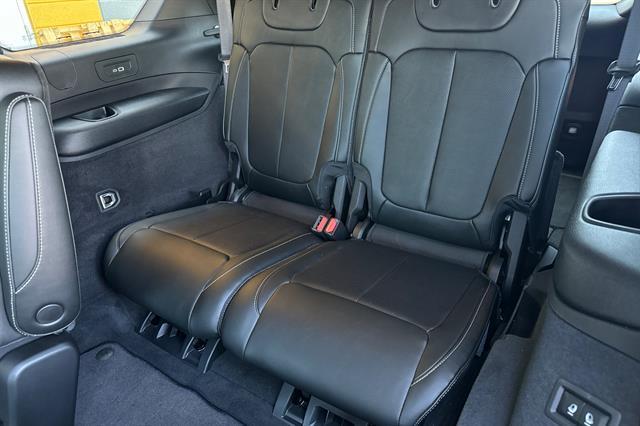 new 2025 Jeep Grand Cherokee L car, priced at $59,262