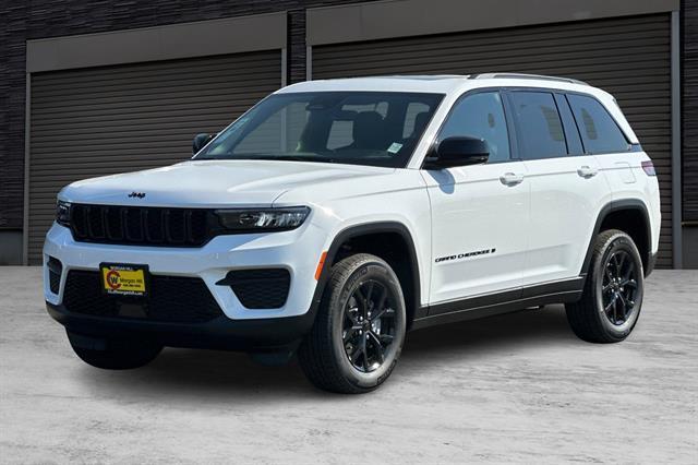 new 2024 Jeep Grand Cherokee car, priced at $42,935