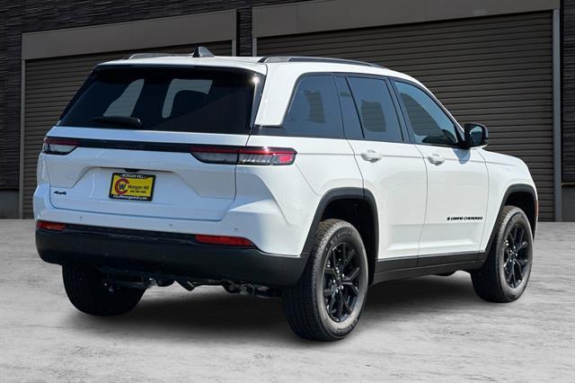 new 2024 Jeep Grand Cherokee car, priced at $42,935