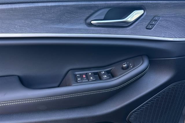 new 2025 Jeep Grand Cherokee L car, priced at $55,682