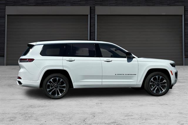 new 2025 Jeep Grand Cherokee L car, priced at $62,047